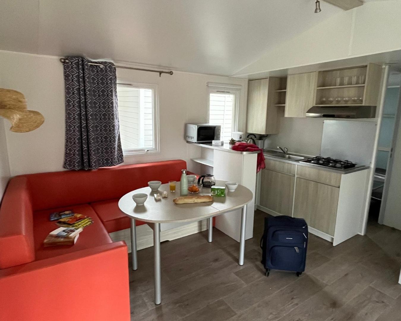 Camping Le Relais Du Leman Messery Bagian luar foto