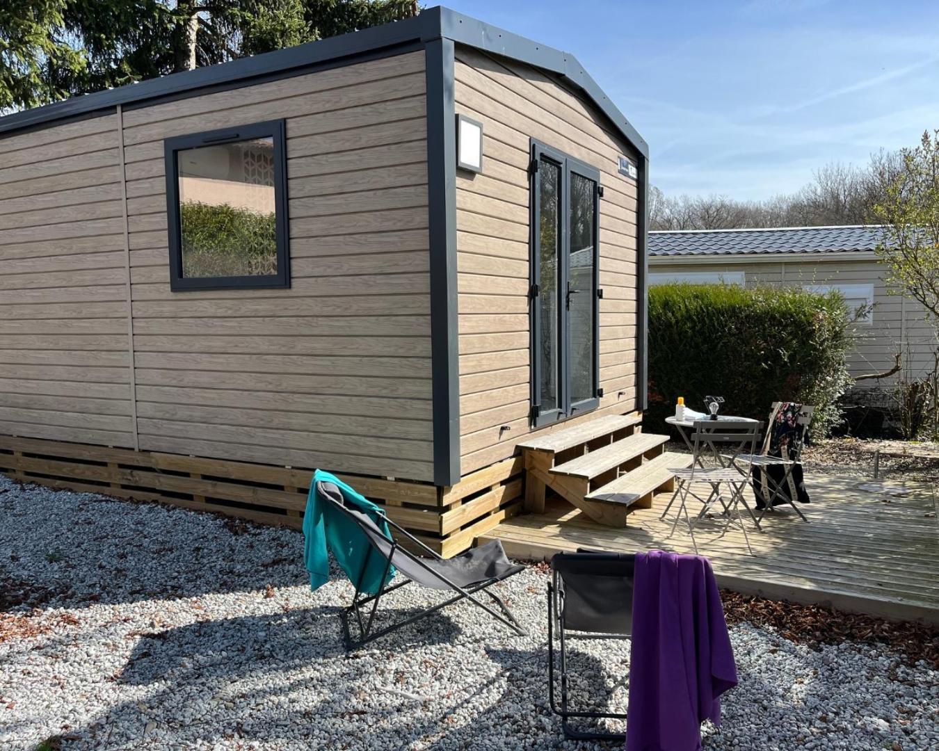 Camping Le Relais Du Leman Messery Bagian luar foto