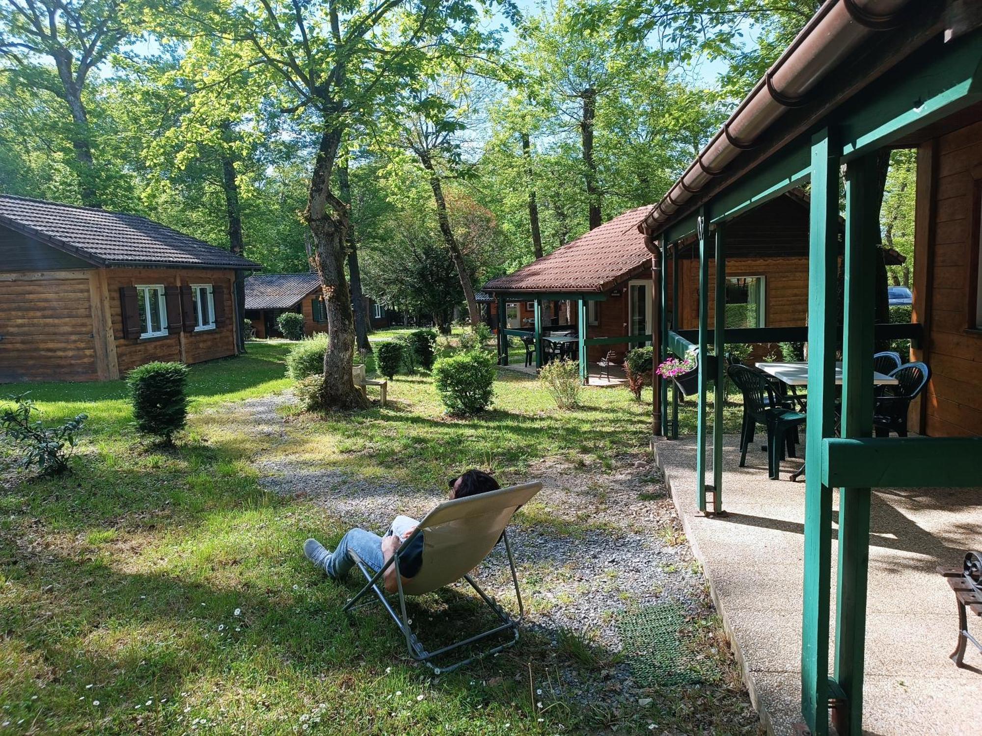 Camping Le Relais Du Leman Messery Bagian luar foto